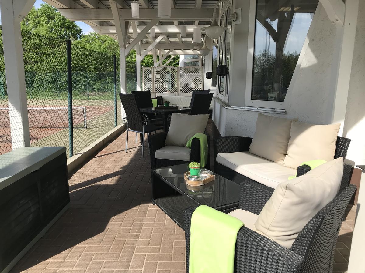 Sport Und Tagungshotel קנזינגן מראה חיצוני תמונה